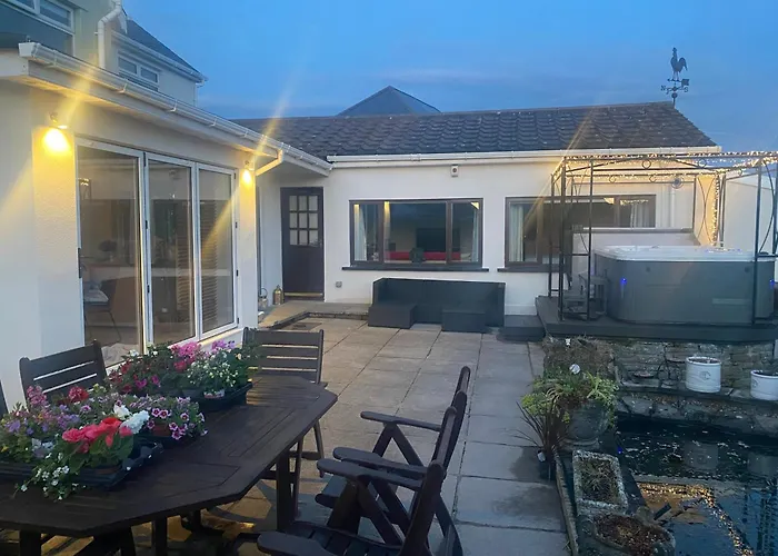 Stunning Guest Suite With Private Hot Tub