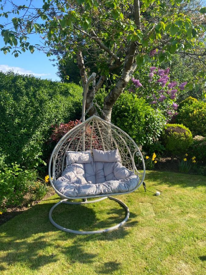 Stunning Guest With Private Hot Tub * Rogerstone